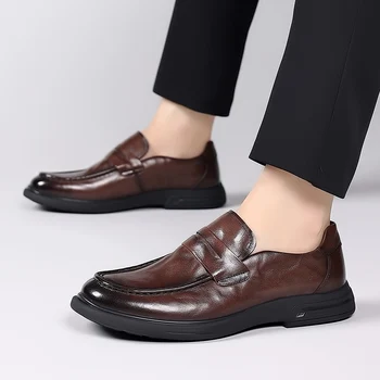 деловая мужская Обувь на мягкой подошве для Мужчин, Весенне-осенние Лоферы из натуральной Кожи, модные свадебные модельные туфли без застежки, Мужские туфли на плоской подошве