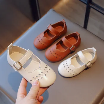 Модные Маленькие Кожаные туфли для девочек 2023, Новая Корейская версия, повседневные детские тонкие туфли, Удобные туфли принцессы с закрытым носком