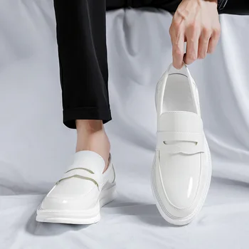 Новая модная мужская повседневная кожаная обувь, Лоферы для вечернего платья, свадебные летние весенние итальянские белые дизайнерские туфли